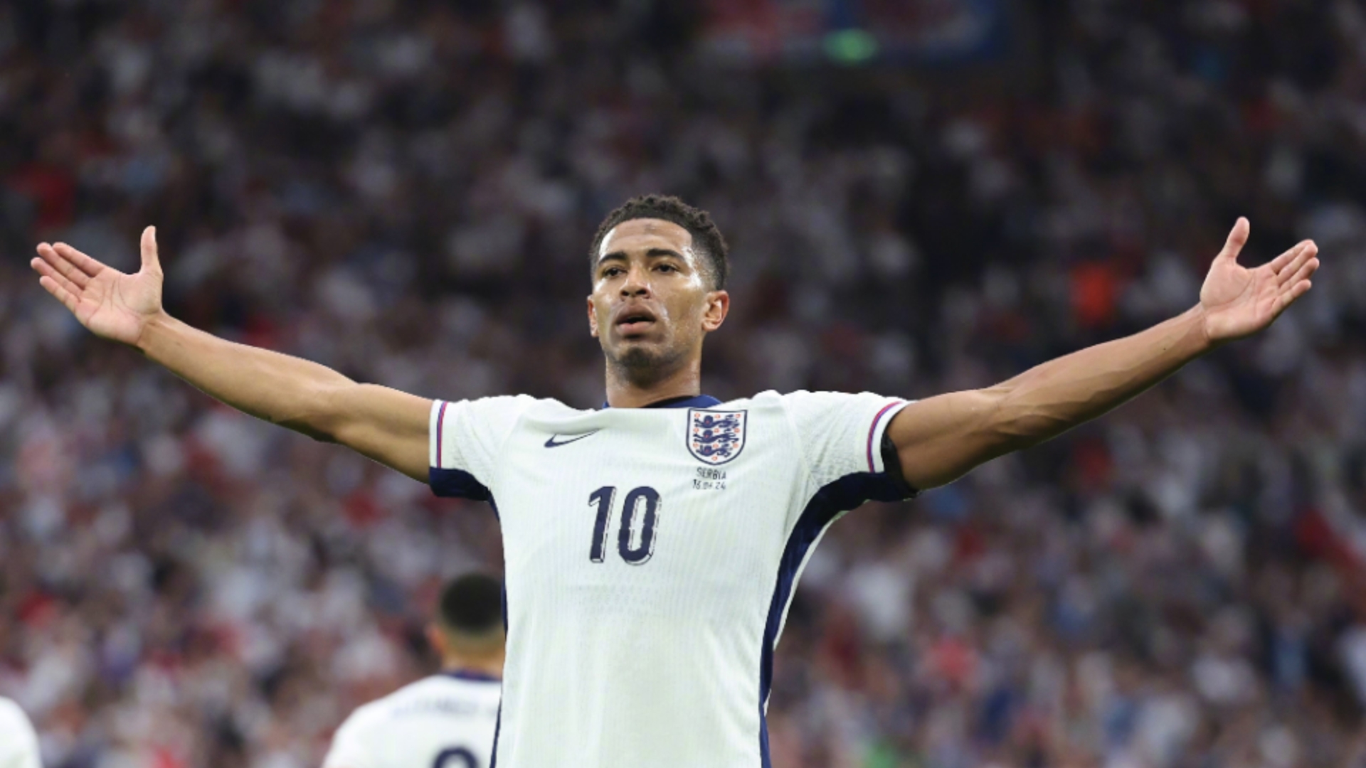 官方：巴萨18岁后卫埃斯帕特右膝韧带受伤，预计伤缺8-10周（巴萨官宣：18岁后卫埃斯帕特右膝韧带受伤，将缺阵8-10周）