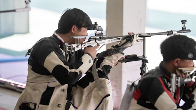 贝尔：我和C罗关系融洽，媒体报道我沉迷高尔夫球是无稽之谈（贝尔澄清：与C罗关系良好，所谓沉迷高尔夫纯属不实传闻）