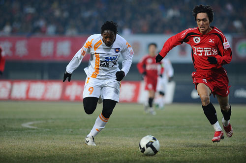 穆里尼奥：平局是我们的责任，但裁判也犯了明显的错误（穆里尼奥：平局我们该负责，但裁判也有明显失误）