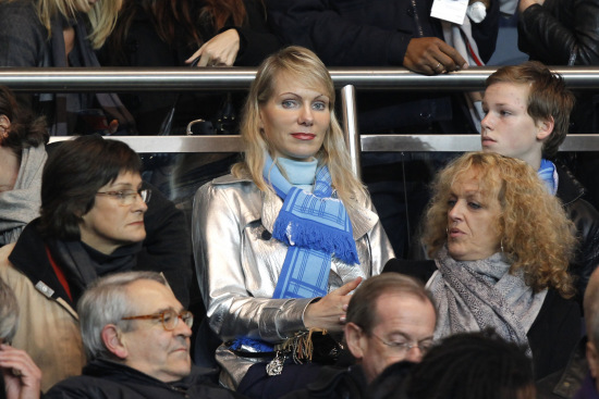 哈里王子48小时两次公开调侃特朗普，从ICE到世界杯火力不减哈里两度调侃特朗普特朗普暂未回应（哈里王子48小时内两次公开调侃特朗普：从ICE到世界杯火力不减，特朗普暂未回应）