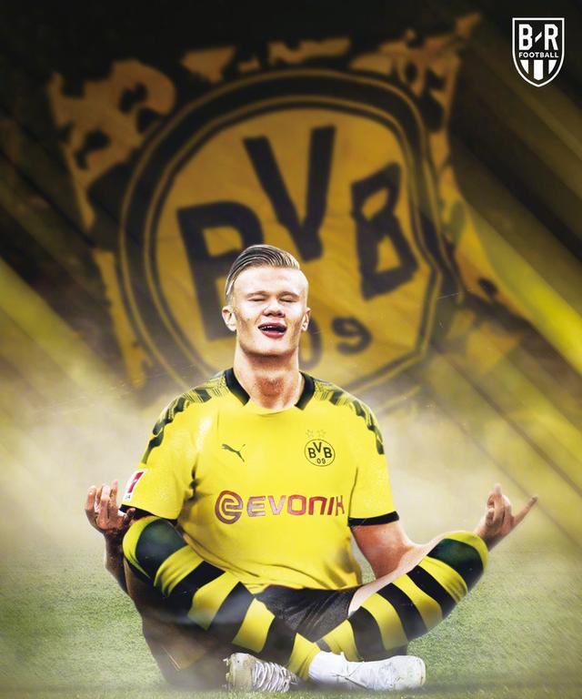 詹姆斯高空接力扣篮，点燃全场（詹姆斯空接重扣，全场沸腾）