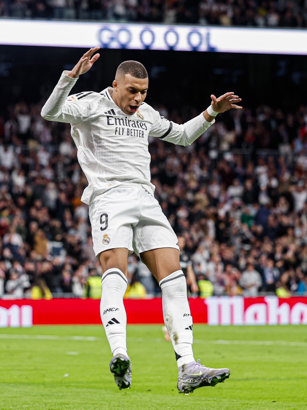 型男四连拍！📷（镜头连发四张，型男出镜！📷）