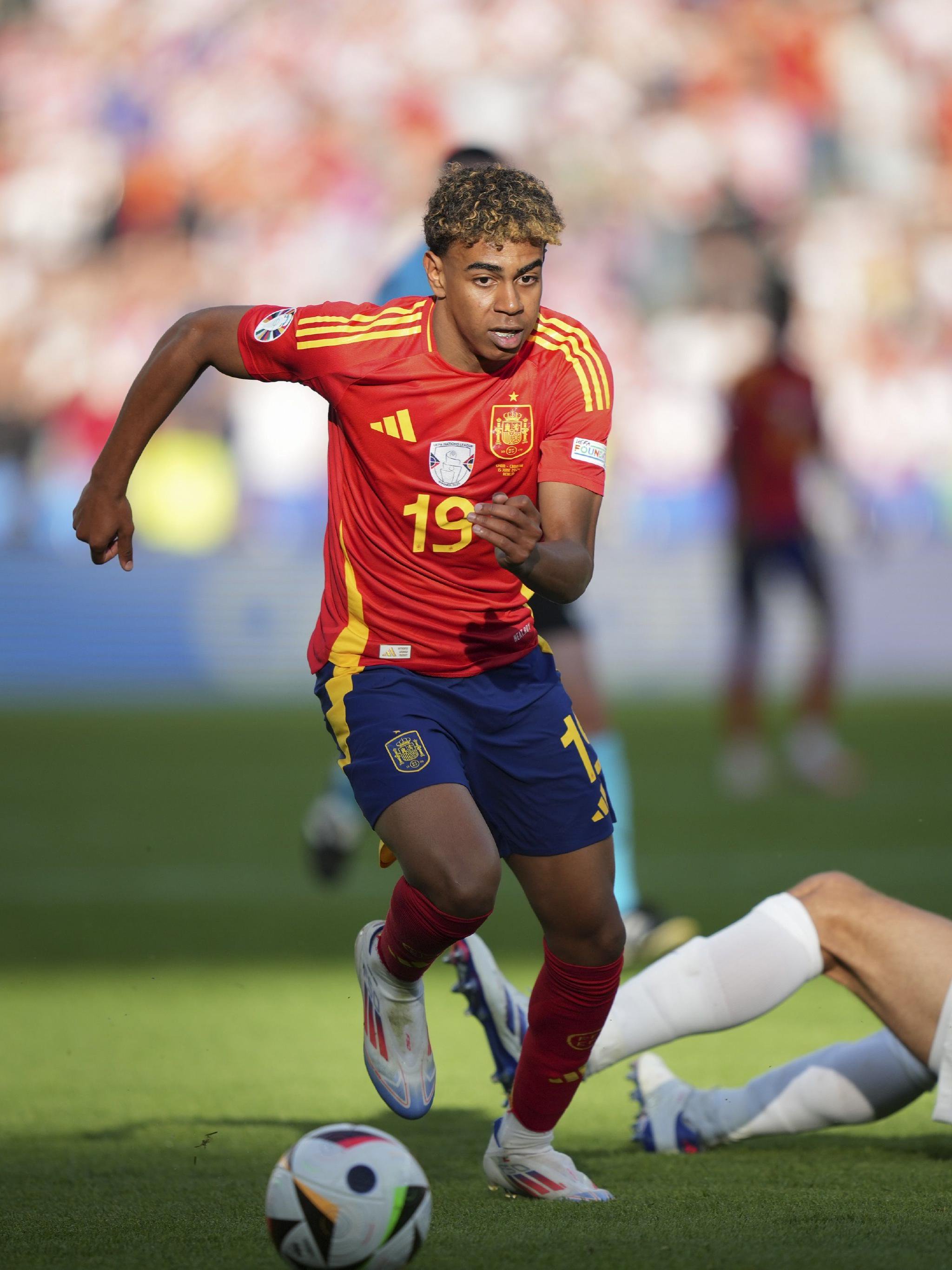 2026 世界杯门票第三阶段销售开启！1.第三阶...（2026 年世界杯门票第三阶段正式开售！）