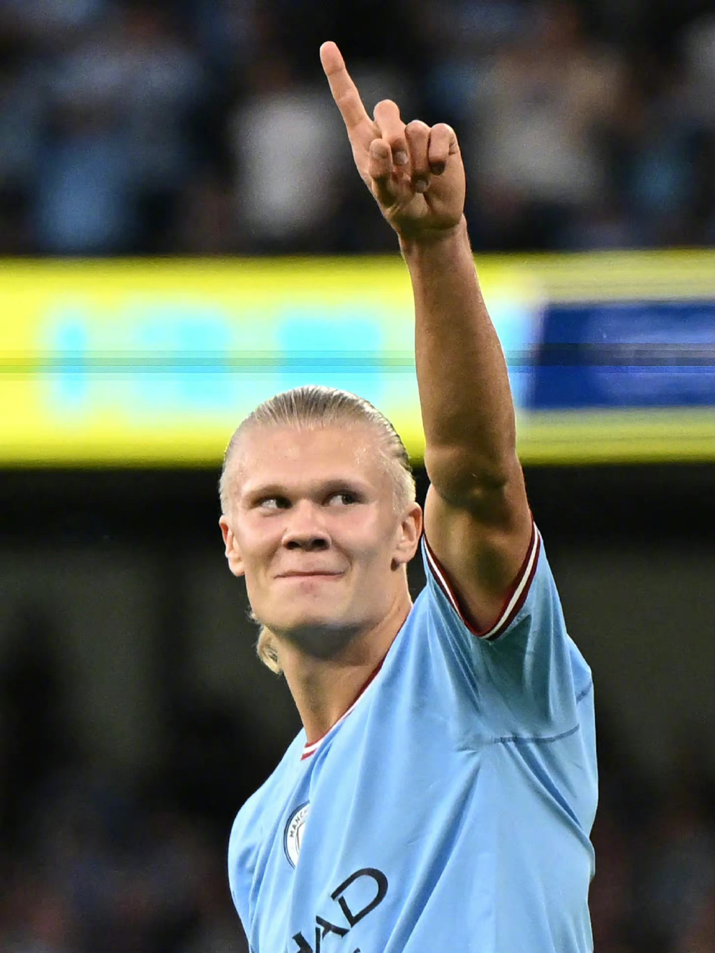 浓眉昨日复出，独行侠对阵湖人防守效率135.8赛季最差（浓眉复出之战，湖人对独行侠防守效率135.8创赛季最差）